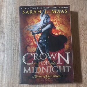 Sarah J. Maas - Crown of Midnight (Red, Black)
